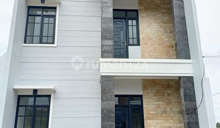 Rumah Baru Modern Konsep Klasik Amerika di Padaasih Cimahi Utara