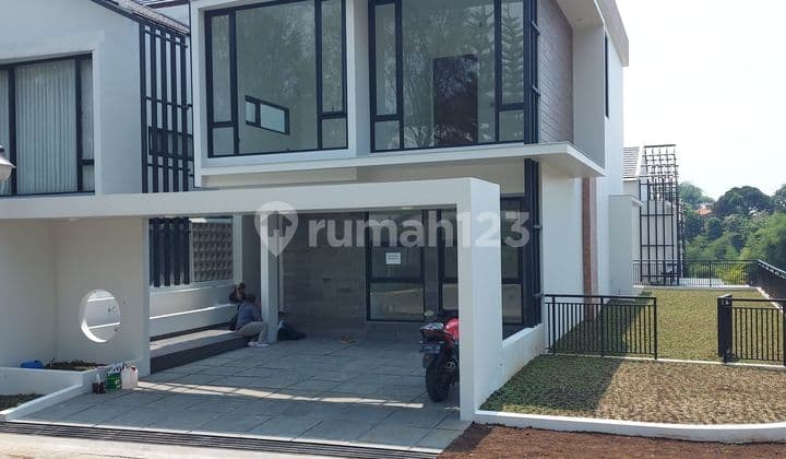Rumah Mewah Baru Modern Posisi Hook Di Sayap Setiabudi Siap Huni