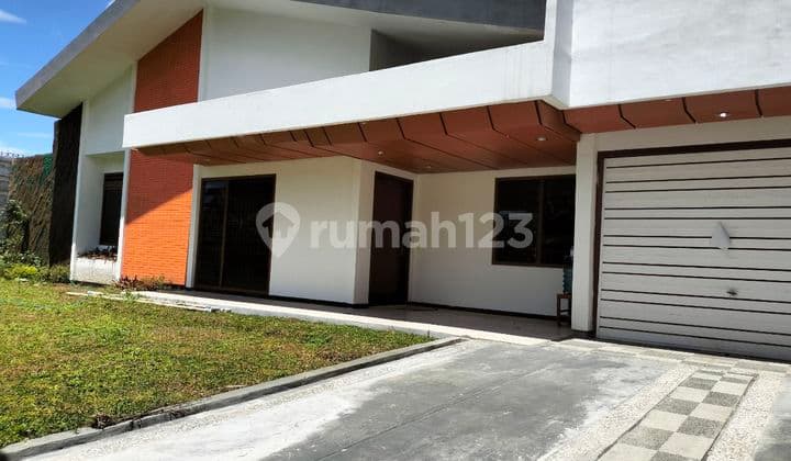 Rumah Asri Terawat Di Setrasari Gegerkalong Sutami Bandung Utara