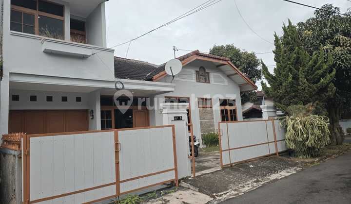 Rumah Asri Hook Terawat di Nusasari Citeureup Cimahi Dekat Pemkot