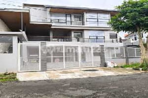 Rumah Baru Modern Kontemporer Siap Huni Setiabudi Bandung Utara