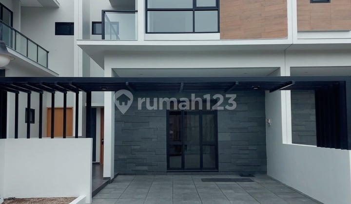 Rumah Mewah Modern Siap Huni di Pondok Hijau Setiabudi Bandung