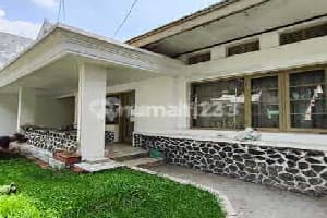 Rumah Tua Strategis Pusat Kota Sayap Riau Cihapit Bandung Wetan