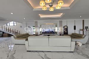 Rumah American Modern Mewah Dalam Komplek di Gegerkalong Bandung