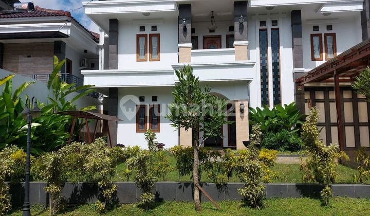 Luxury House in a Cluster in Gegerkalong Wing, Setiabudi, Bandung