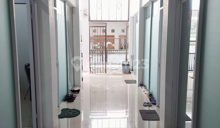 Strategic Boarding House in Setiabudi Near UPI and UNPAS Campuses