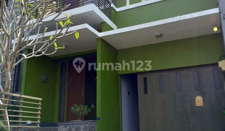 Asri House with Cool Air in Pondok Hijau Sayap Setiabudi Bandung