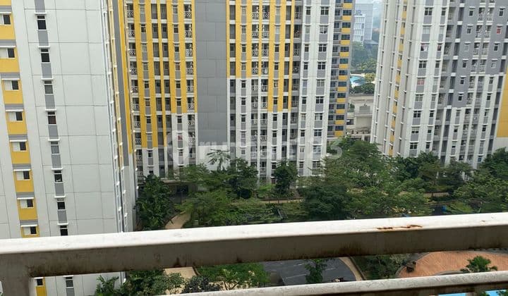 Apartemen Summarecon Bekasi - Springlake Furnished Bagus