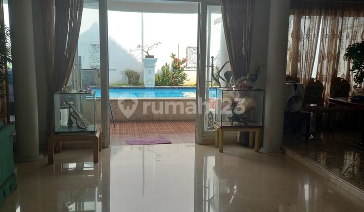 Dijual segera rumah daerah Kebayoran Baru