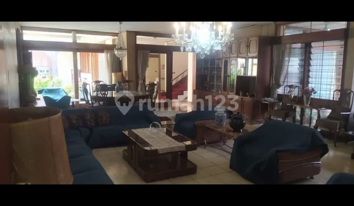 For Sale Immediately, House in Cihapit Area, Bandung