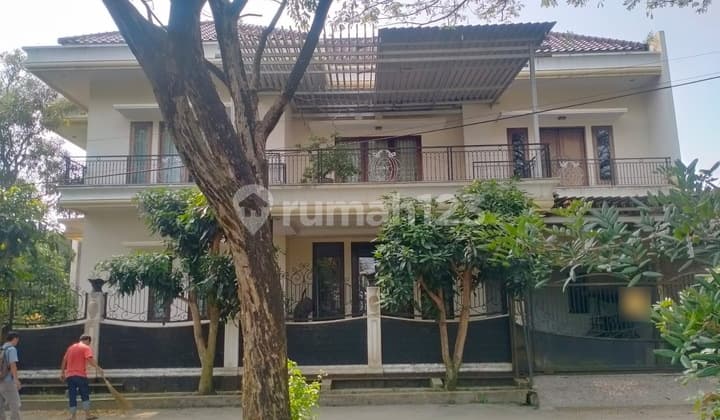 Very Nice 2-Storey Furnished Residence at Taman Graha Asri