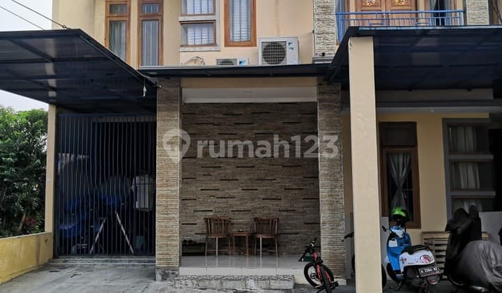 Hunian Bagus 2 Lantai Rahayu Residence One Gate System