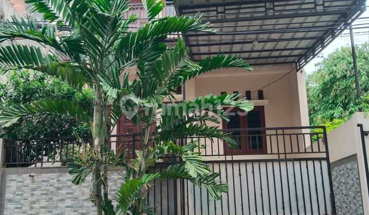 Rumah Dalam Komplek Dekat Sekolah Lazuardi Cinere