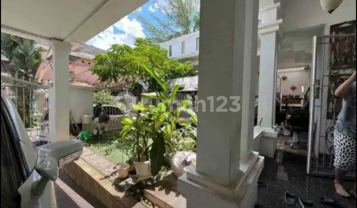 Translation: Good House Large Price Negotiable in Puspita Loka BSD