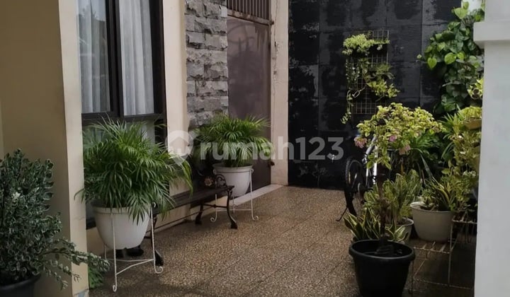 Rumah Bagus Dekat Shuttle BSD Griya Loka BSD