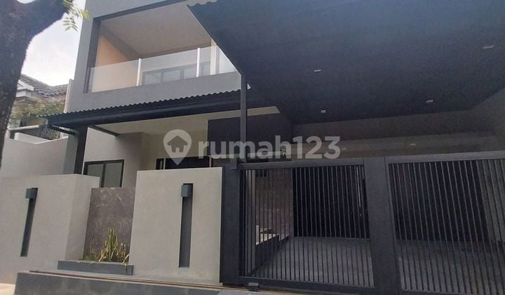 Rumah Megah Kokoh Siaphuni Puspita Loka BSD City