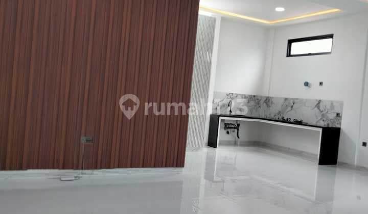 Rumah Megah Design Minimalis di Kopo Permai Bandung Harga Terjangkau