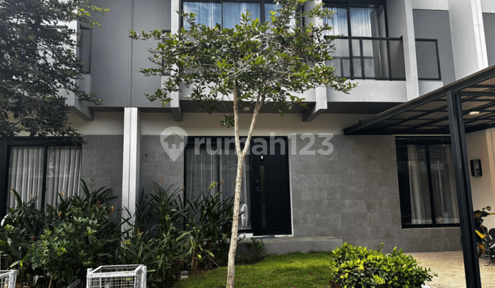 Rumah 2 Lantai Kota Baru Parahyangan, Furnish, Modern, Bagus