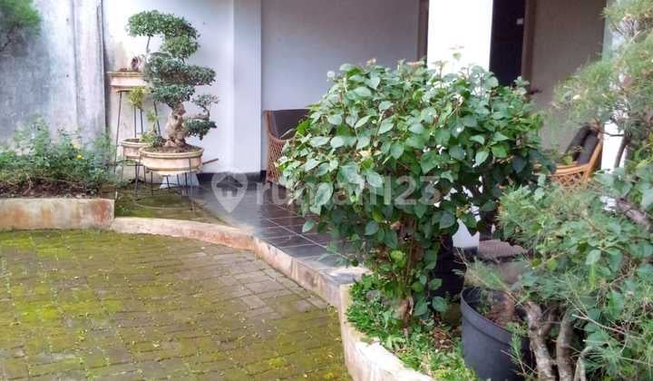 Rumah Asri Main Road di Cigadung Bandung bisa Utk Usaha Juga