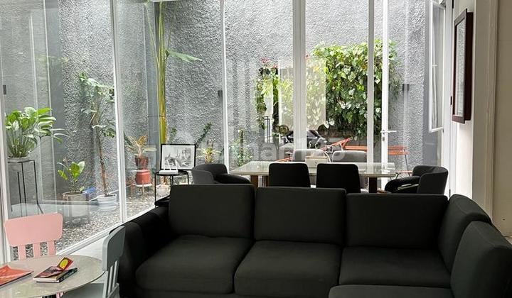 Rumah Cantik Discovery Eola Bintaro