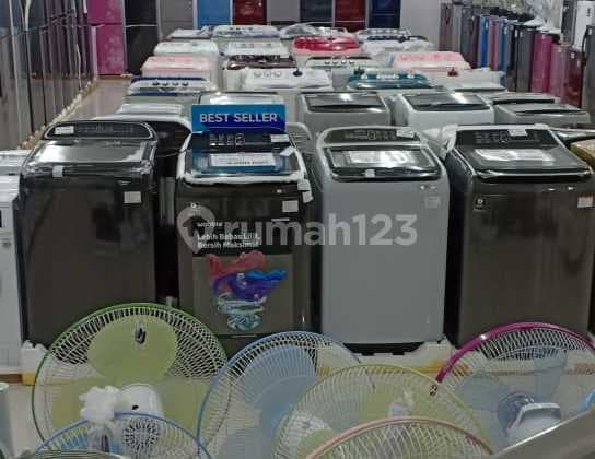 Ruko Jaya Elektronik Strategis di Papua Lahan Parkir Luas