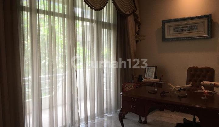 Rumah 2 lantai di Kuningan Dekat Kedutaan Besar Emirat