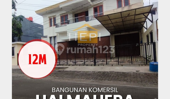 2-story shophouse in the city center of Halmahera, Semarang 2-story shophouse in the city center of Halmahera, Semarang