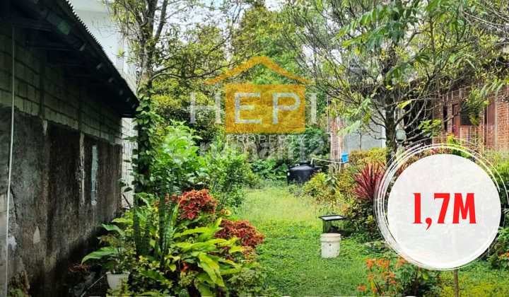 Spacious ready-to-occupy villa in Kopeng, Salatiga City. Spacious ready-to-occupy villa in Kopeng, Salatiga City.
