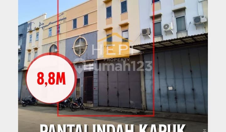 3-story shop house in Pantai Indah Kapuk, North Jakarta