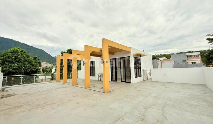 Rumah Sewa Eksklusif Sentul City, Bangunan Kokoh, 3 Lantai