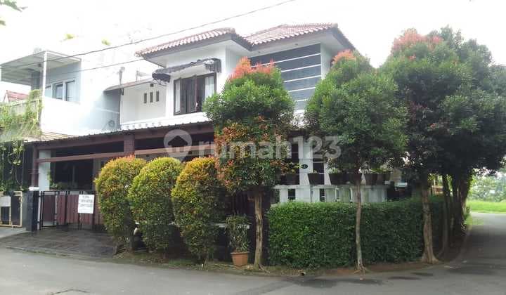 Rumah Type Minimalis 2 Lantai Dengan Taman, Hook