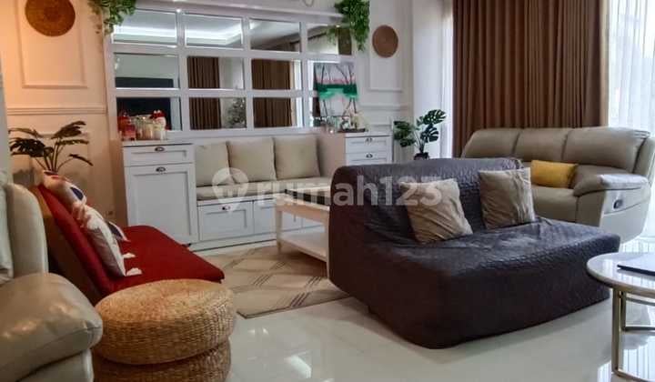 Rumah Tipe Modern Dengan Semi Furnish, Hook, Lokasi Strategis