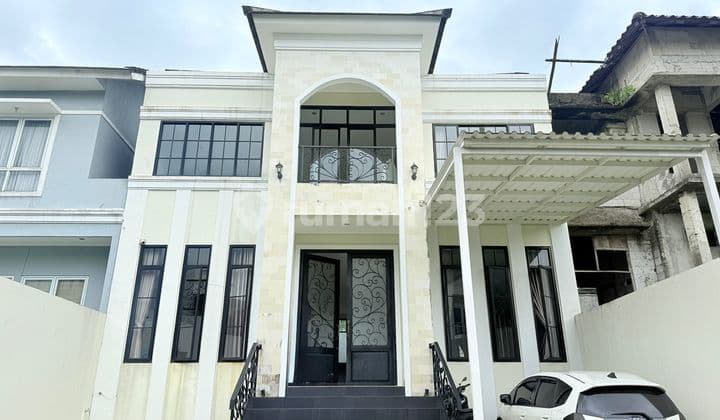 Rumah Classic Mewah Fully Furnish di Sentul City Harga 2,5 M Nego