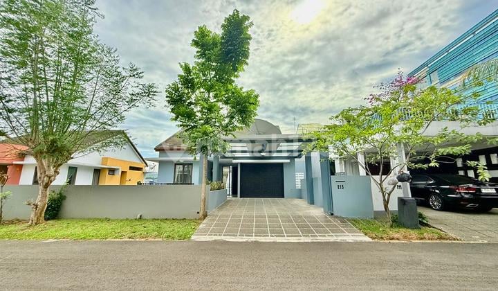 Rumah di Cluser Exclusive dengan Taman Belakang. 7 Menit Dari Aeon Mall dan Exit Toll di Sentul City Bogor