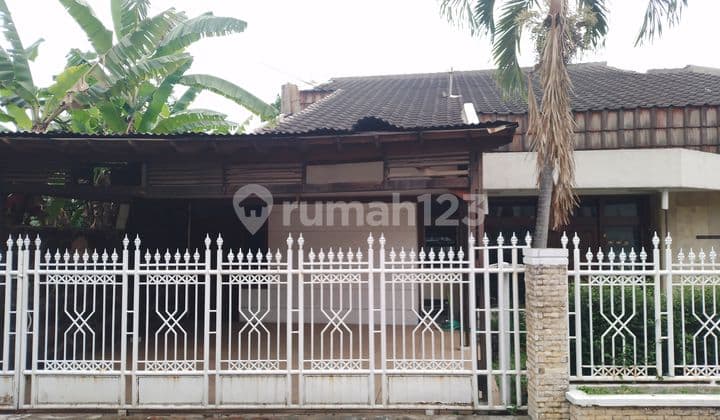 Rumah Kokoh Terawat Siap Huni di Geger Kalong Setiabudi