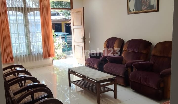 Rumah Bagus Adem 2 Lantai Sayap Riau, Dago, Bandung Kota