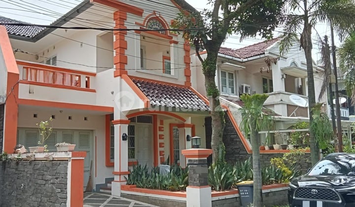 Rumah Bagus 2 Lantai di Suryalaya Buah Batu Jalan Lebar