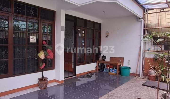 Rumah Bagus 2 Lantai di Turangga Buah Batu Lingkungan Nyaman