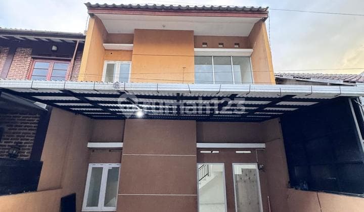Rumah 2 Lantai Bagus Minimalis di Cisaranten Arcamanik Bandung Timur