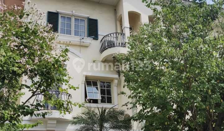 Ancol Town House 2 Lantai Full Furnish..Murah