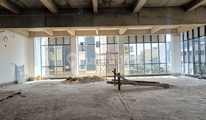 Gedung 5 Lantai Muara Karang