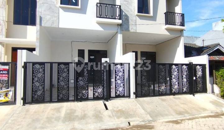 Termurah Rumah 2LT Siap Huni BIsa KPR di Kota Harapan Indah Bekasi