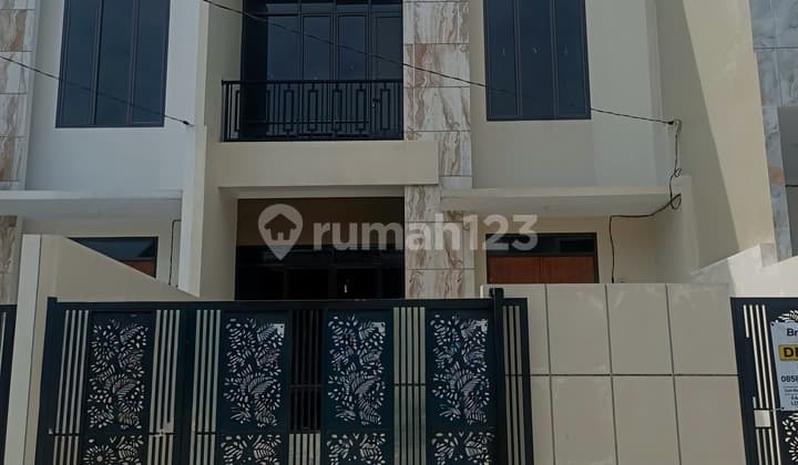 Rumah Mewah 2LT Siap Huni Bisa KPR Harga Nego di Kota Harapan Indah Bekasi