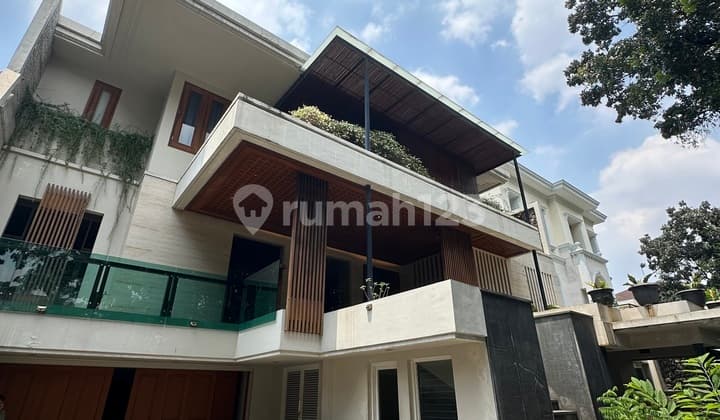 Pondok Indah Siap Huni Modern Tropical Ornamen Kayu & Asri Teduh