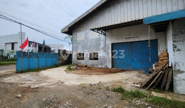 Land and Building for Sale in Cilkeungsi, Bogor Land and Building for Sale in Cilkeungsi, Bogor