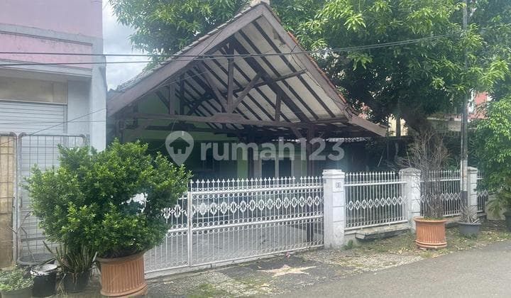 1-Story House on Raharja Street, Nice, Unfurnished, Freehold Title