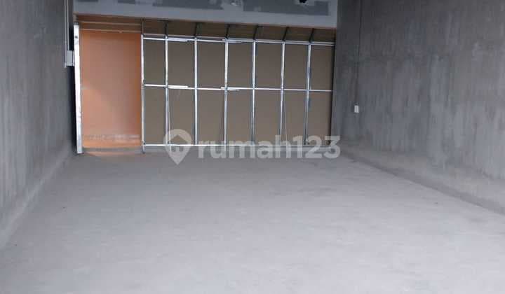 Ciputra World Office Tower, bare condition, di Surabaya Barat