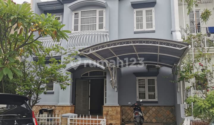 Disewakan Rumah di Pelangi Biru, The Gading Residence