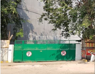 Dijual Gudang Potensial di Pegangsaan Dua Dekat Akses Utama 73684 Ds