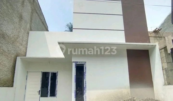 Rumah Cantik One Gate Akses Pruis Jaktim